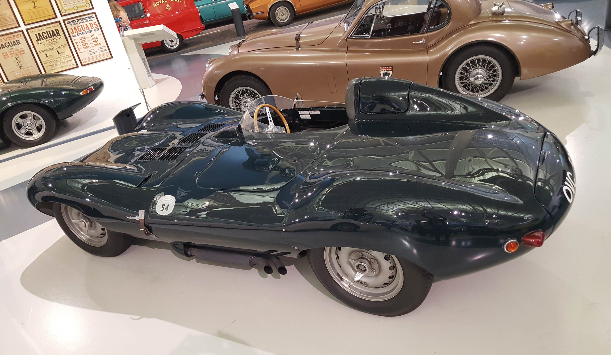 Jaguar D-type - z wizytą w British Motor Museum by LONG STORY SHORT
