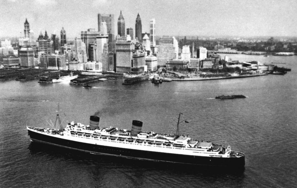 RMS Queen Elizabeth - Podróż w wielkim stylu by LONG STORY SHORT